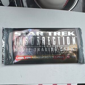 Lot of 4 Unopened Star Trek Insurrection Movie Trading Cards
